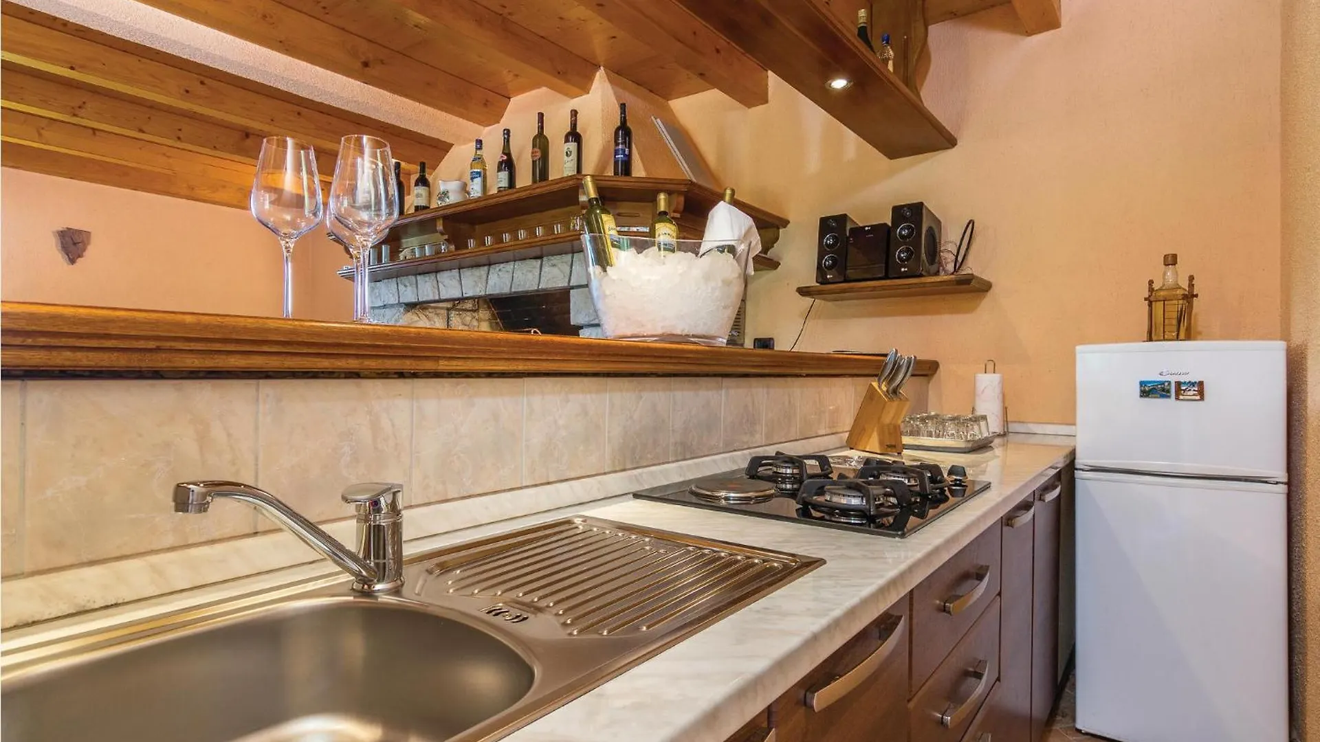 Gorgeous Home In Sumber With Sauna Vikendica